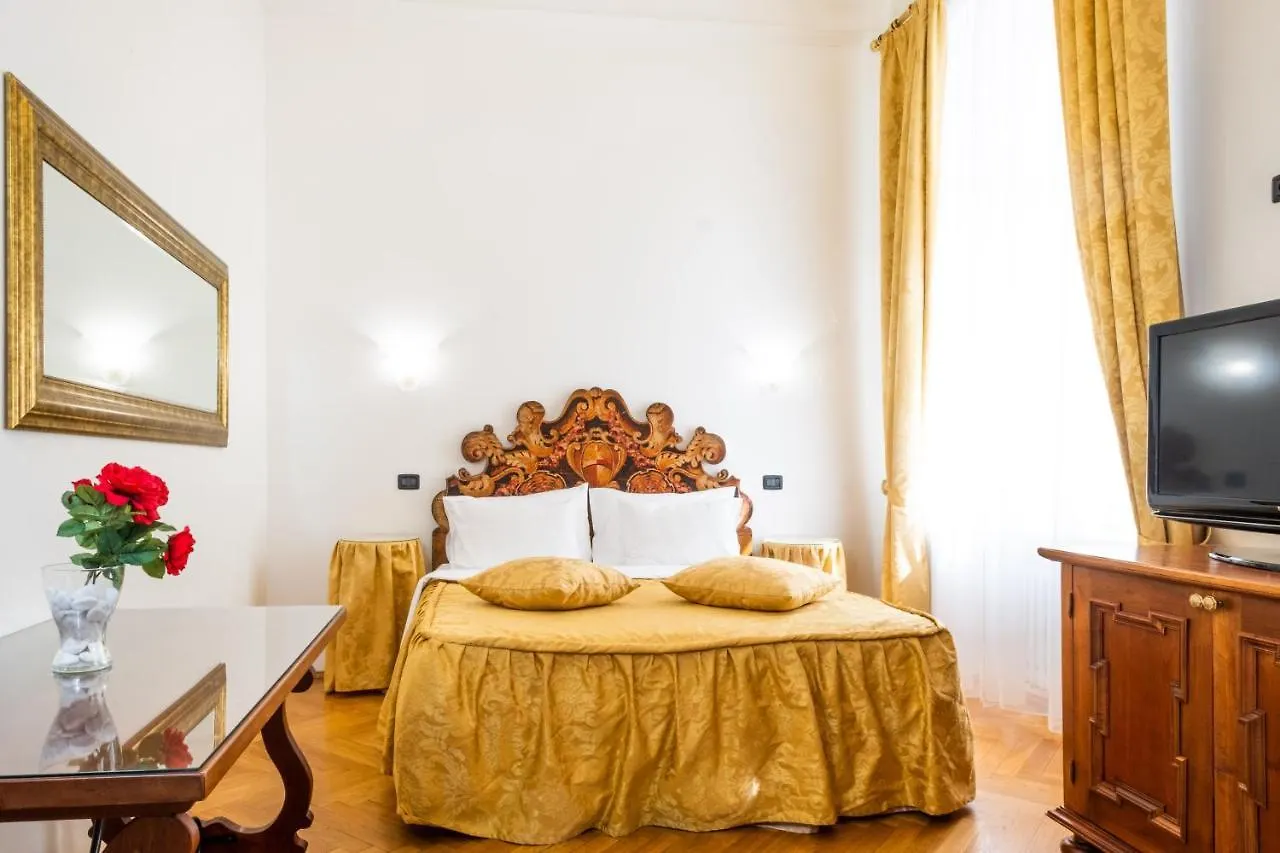 Charles Bridge Palace Prague 4*,