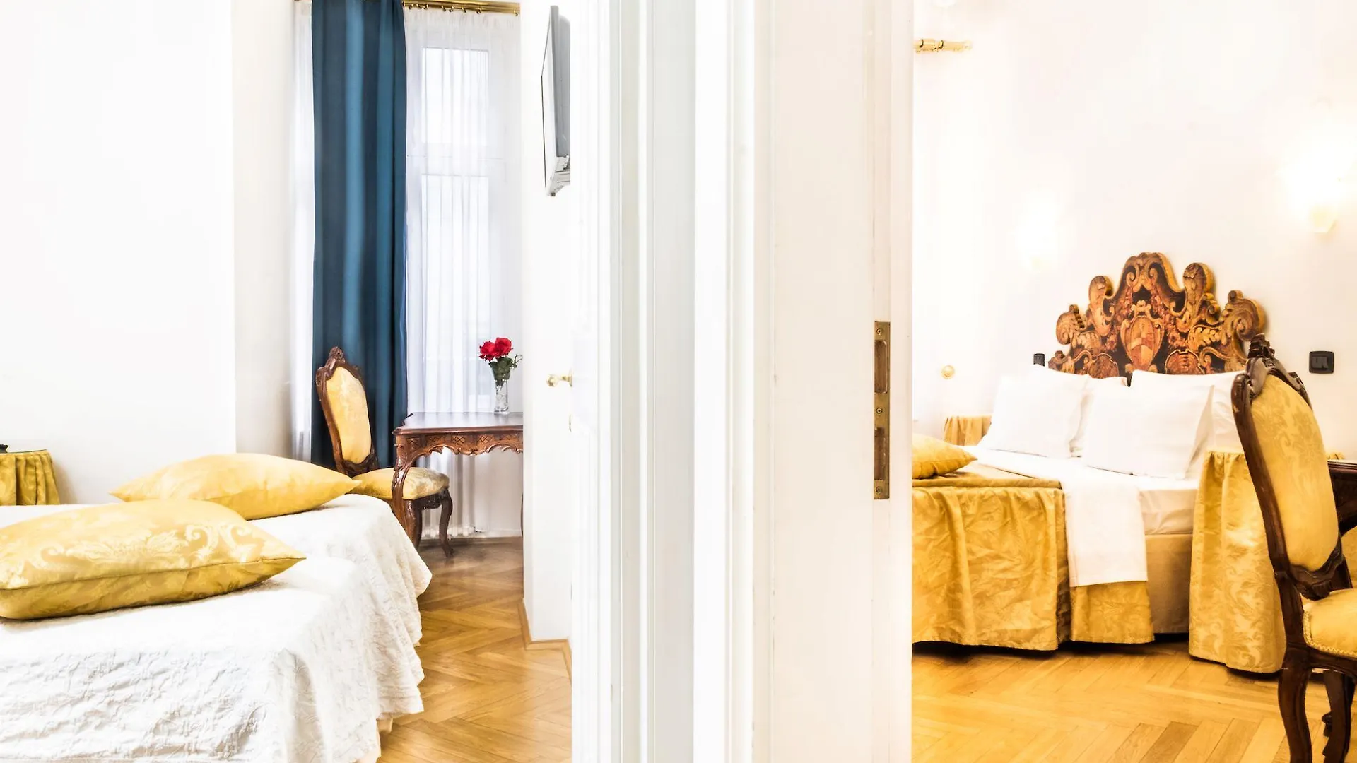 Charles Bridge Palace Prague 4*,